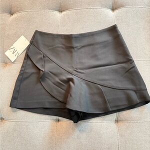 Zara Women's Elegant Black Skorts